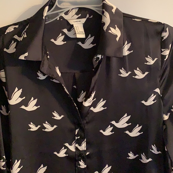 Black blouse new worn once - Picture 2 of 6